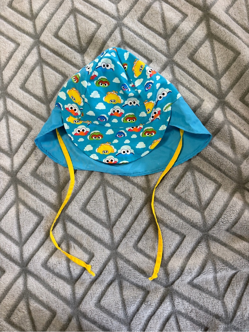 Sesame Street Blue Kids Sun Hat size 9-18 months